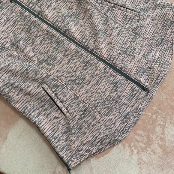 Ladies Plus Size Active Zone Peach Coat! - Picture 3 of 6